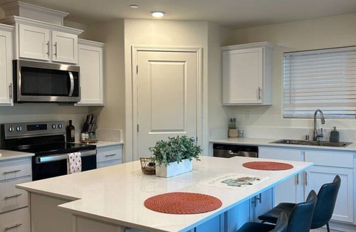 Merced House | Home 2 mins from Mercy MED Hospital and UC Merced