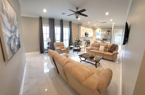 Shenandoah House | Home away from Home, beautiful house 3 bedrooms 2 full bathrooms in Baton Rouge