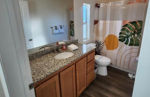 Three Rivers House | Home away from Home - 6 miles from the SNP