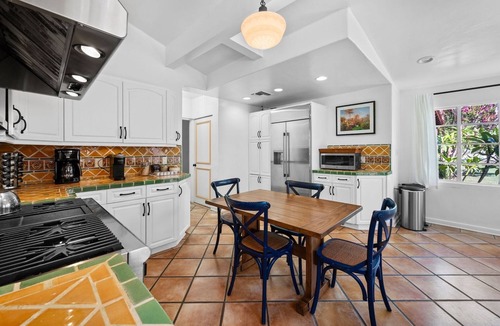 Old Las Palmas House | Home with Pool Table, and Saltwater Pool! Walk to Downtown!