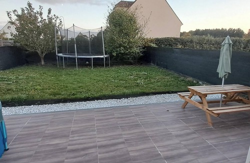 La Chapelle-en-Serval House | Homerez - House in La Chapelle-en-Serval