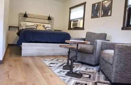 Rapid City Cabin | Horse Creek Resort - Cabin 4