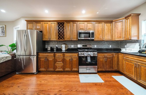 Milton Apartment | Hot Deal up to 20%, Milton 6BR Stay Near Boston Parking Pet-Friendly - 172