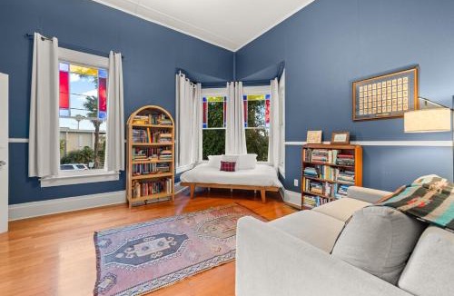 Ventura House | Hot Tub, Fireplace, Sauna, Cozy Historic Home