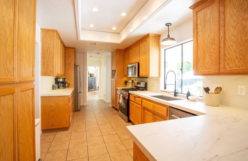 Los Alamos House | Hot tub, heated pool, walk to town