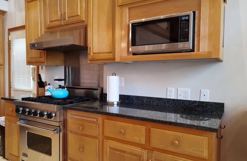 Wautoma House | Hot tub with Spacious 5-bedroom house in Wautoma on Silver Lake