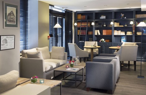 Saint-Vincent-de-Paul Hotel | Hotel Albert 1er Paris Lafayette