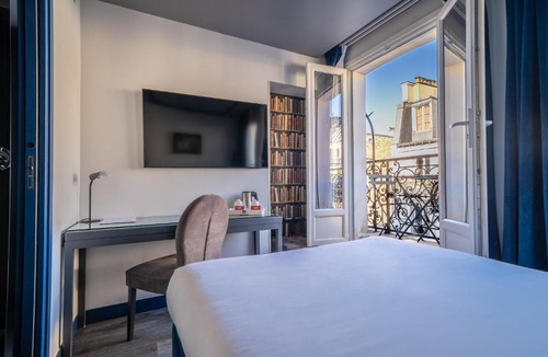 Saint-Vincent-de-Paul Hotel | Hotel Mademoiselle