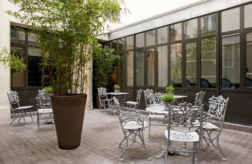 Saint-Vincent-de-Paul Hotel | Hotel Mademoiselle