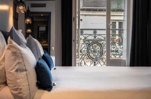 Saint-Vincent-de-Paul Hotel | Hotel Mademoiselle