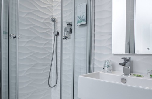 Batignolles Hotel | Hotel Prince Albert Wagram
