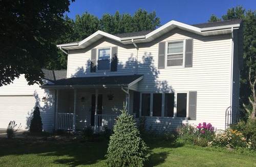Howard House | Howard/Green Bay Home