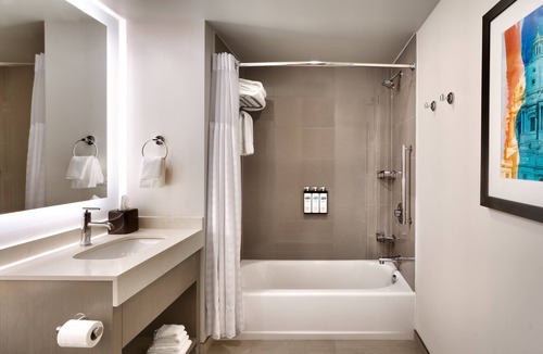 Downtown Hotel | Hyatt House Rochester/Mayo Clinic Area