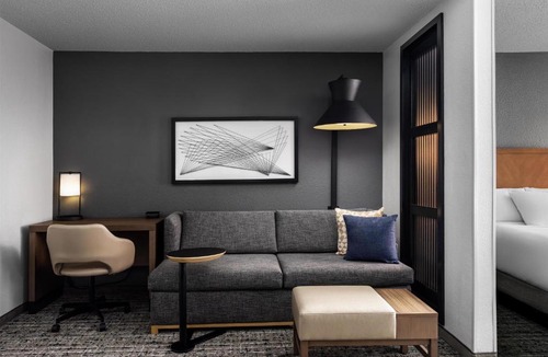 Potomac Falls Hotel | Hyatt Place Sterling Dulles Airport North