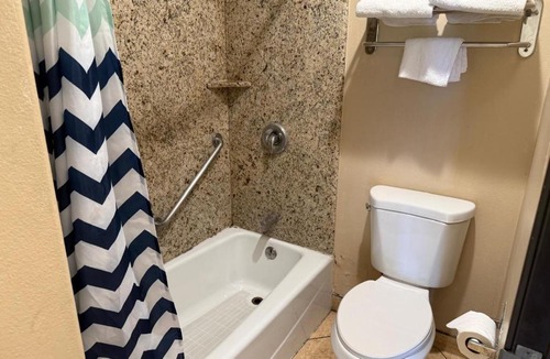 La Habra Hotel | Hyland Motel