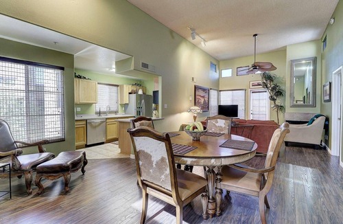 Central Scottsdale Condo | Immaculate 3 bed/2 full bath condo central Scottsdale.