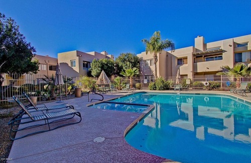 Central Scottsdale Condo | Immaculate 3 bed/2 full bath condo central Scottsdale.