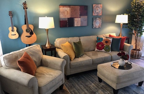 Tucson House | Immaculate & tastefully decorated park model in 55 plus Tucson Voyager Resort