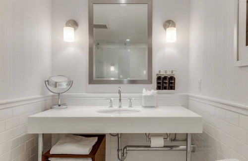 Bay Village Hotel | Immerse in the Bold Spirit of Boston - Opulent Hotel XP near Theater District