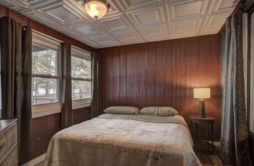 St Germain Cabin | INCREDIBLE 8br 4ba Log House, Big St Germain Lake, Outdoor Covered Bar, Beach