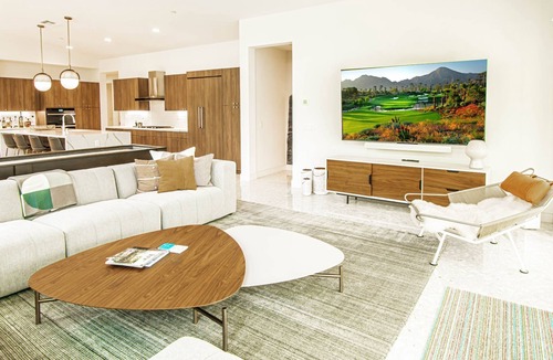 Indian Wells House | Indian Wells Luxury - Private Pool & Shuffleboard!