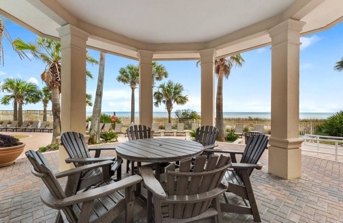 Ono Island Condo | Indigo 504E BeachFront!Bonus Den,Best View&Amenities HUGE Pool!HotTub Pickleball
