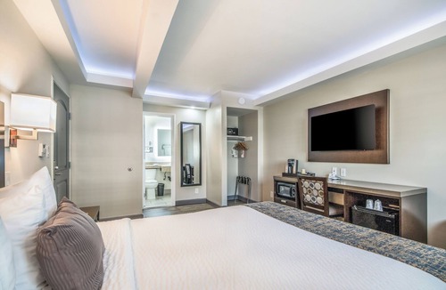 East Village Hotel | Inn at 50 - Long Beach Convention Center