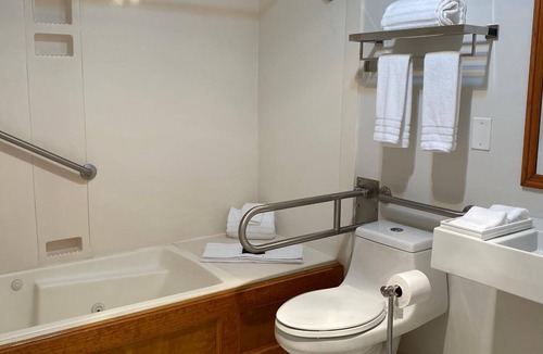 Summerland House | Inn on Summer Hill