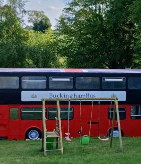 Saint-Philbert-sur-Risle Bed & Breakfast | insolite bus anglais le Buckinghambus