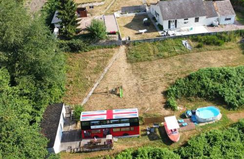Saint-Philbert-sur-Risle Bed & Breakfast | insolite bus anglais le Buckinghambus