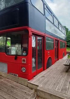 Saint-Philbert-sur-Risle Bed & Breakfast | insolite bus anglais le Buckinghambus