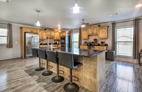 Gulfport House | Inviting Gulfport Home w/Private Pool & Yard