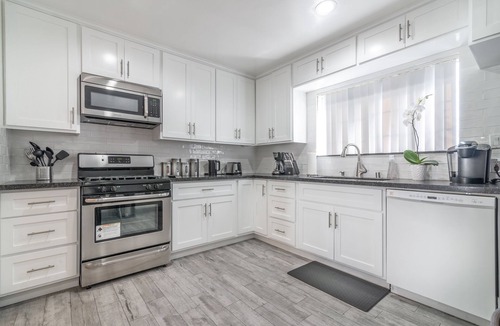 Valley Glen House | Inviting Newly Renovated Home with pool close to Universal Studios