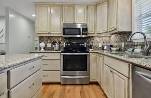Bay St Louis House | Isle Be Back - Pet Friendly Waterfront Camp 3Br 1.5Ba