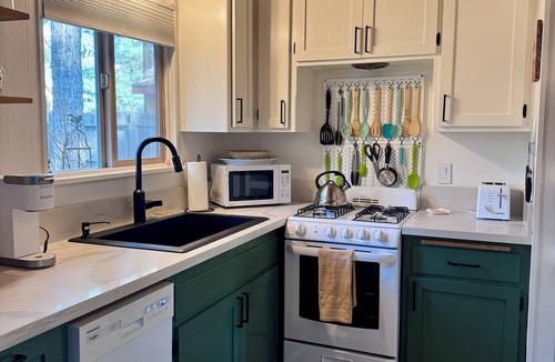 Big Bear Cabin | Jackalope Hideout: Dog-Friendly Cabin with Fireplace, Fenced Yard and Fire Pit