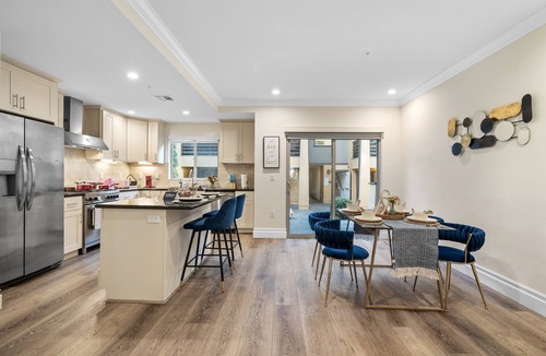 Pasadena Apartment | jie’s Pasadena Stay Ready 2BR Secure Community