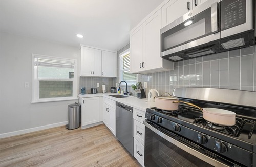 Mayflower Village House | Jie’s choice — Superb 2B1B Single Home