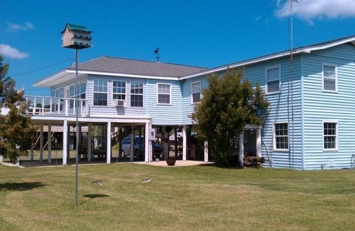 Shoreline Park Cabin | Jordan River Skiing/Fishing Vacation House - Snowbirds Welcome.