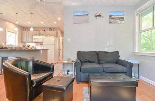 Gloucester House | Joseph's Way: Woodsy Beach Retreat by Good Harbor Beach