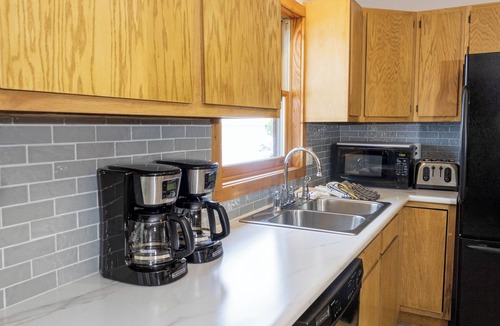Walker House | June 13–20 Last Minute VRBO Special. Reunion cabin overlooking the lake & pool.