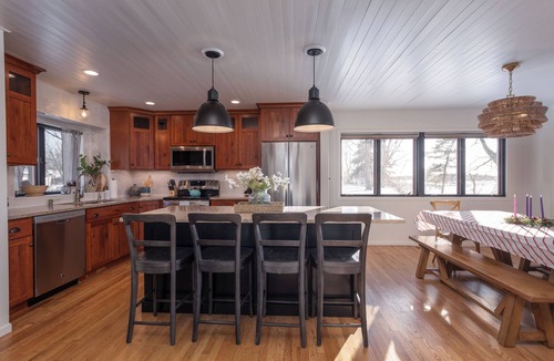 Alexandria House | June/July openings|OnLake|PaddleBoard|Dock|Sleep12