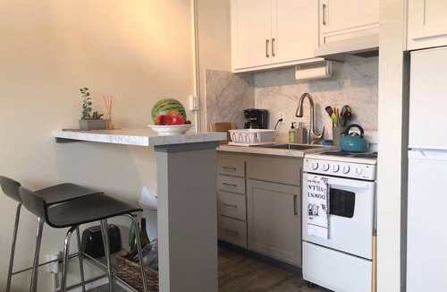 Carpinteria Condo | Just a few steps from Carpinteria State Beach. Bright, clean and cozy.