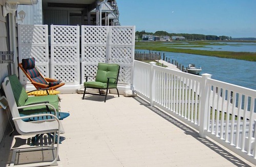 Chincoteague House | Kambarn Place | Waterfront Home w/Private Deep-Water Dock & Assateague Views
