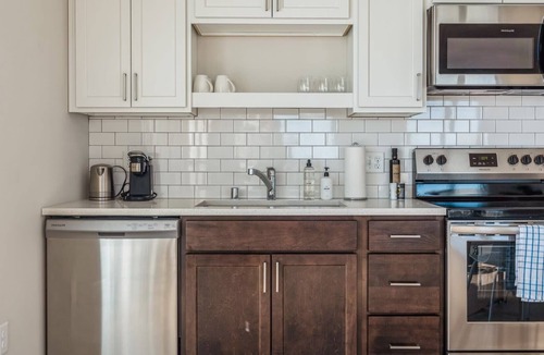 Lowry Hill East Apartment | Kasa | Cozy 1 BD + Self Check-In | Minneapolis