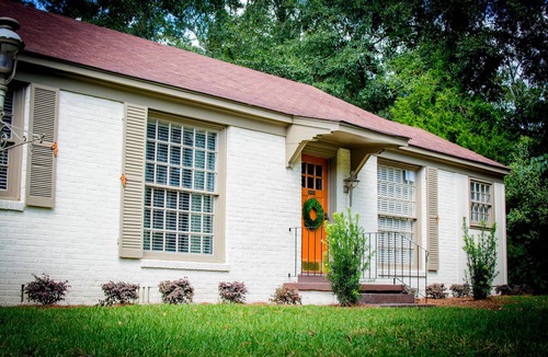 Hattiesburg House | ☆KING BED☆ Family Friendly - Walk to Zoo & Waterpark; Near Downtown & Midtown