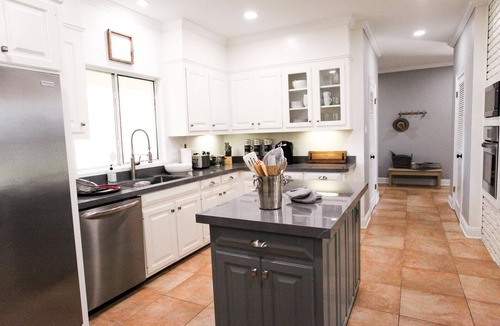 South Baton Rouge House | King Beds, Washer/Dryer Onsite - Southern Living & Luxury - 10 miles from LSU