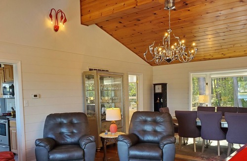 Marion Station House | Kingsbay Waterside Retreat House