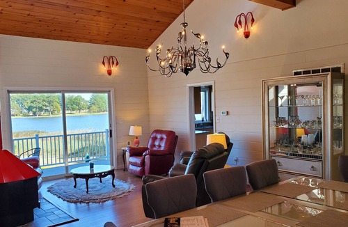Marion Station House | Kingsbay Waterside Retreat House