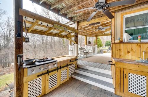 Bakerton House | Knoxville Home: On-Site Hiking & Outdoor Kitchen!