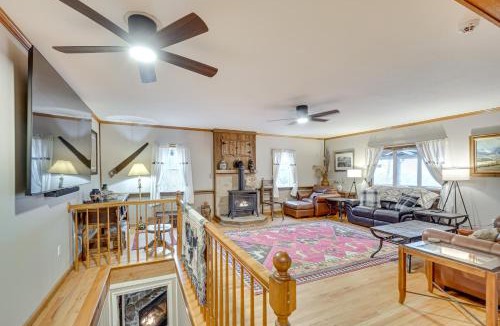 Bakerton House | Knoxville Home: On-Site Hiking & Outdoor Kitchen!